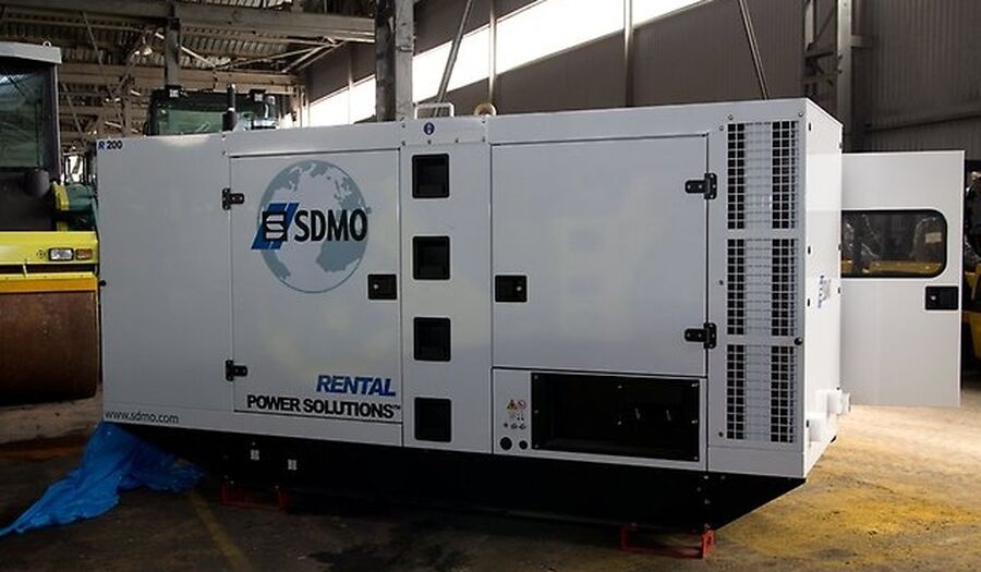 Аренда генератора SDMO R200